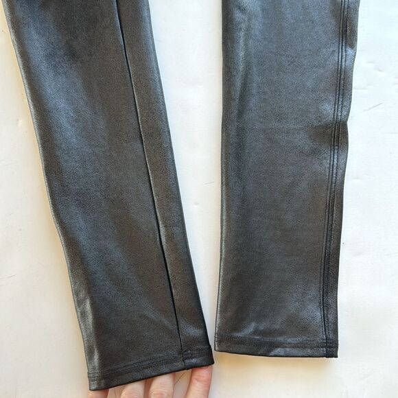 SPANX Women’s Sz Medium Petite Faux Leather High Rise Leggings Black Compression - Picture 7 of 14